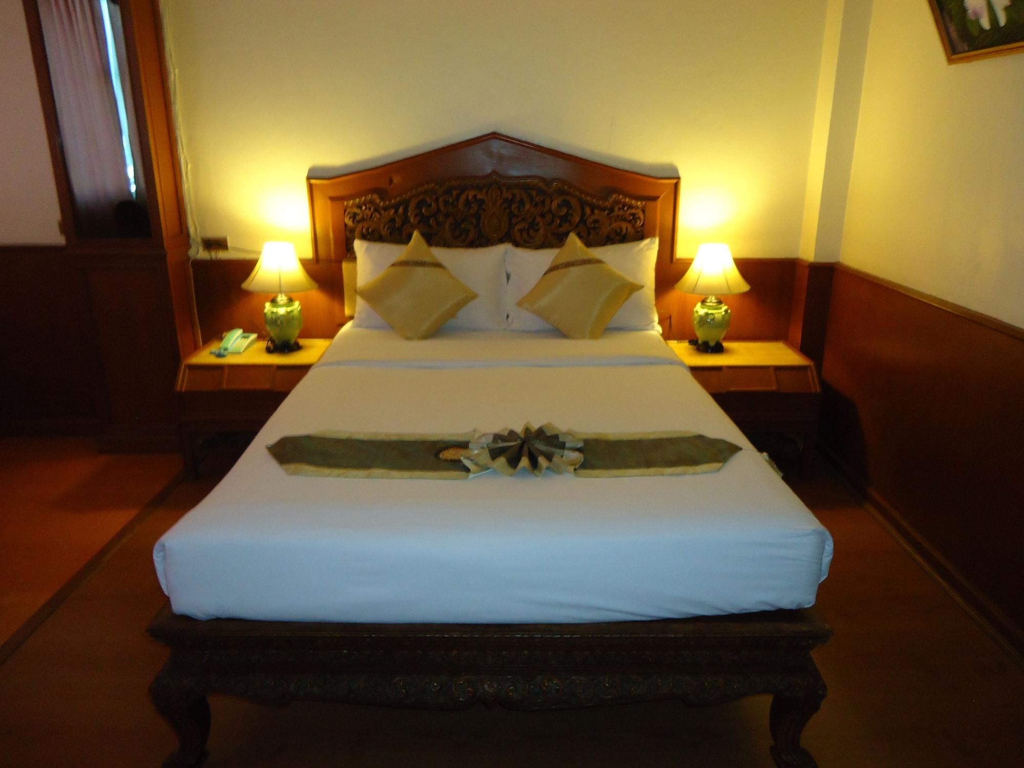 Top North Hotel Chiang Mai Ngoại thất bức ảnh