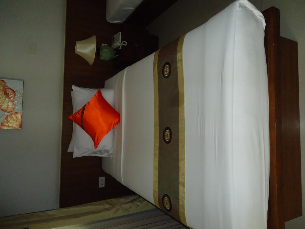 Top North Hotel Chiang Mai Ngoại thất bức ảnh