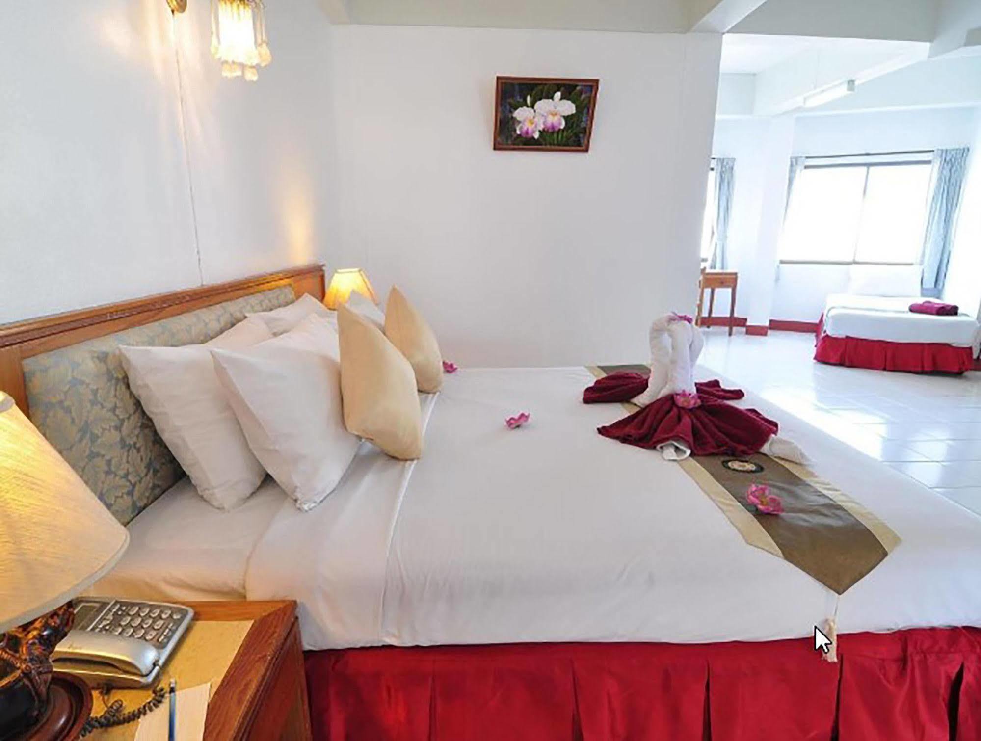 Top North Hotel Chiang Mai Ngoại thất bức ảnh